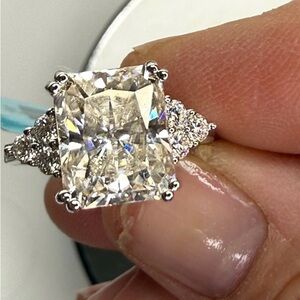 NWT 5.40 CTW MOISSANITE 925 STERLING SILVER SZ 7 VVSD Color MSRP $999
